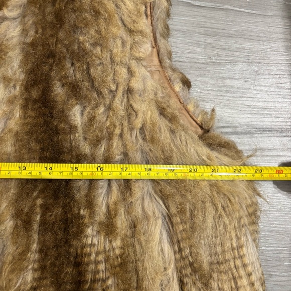 Steve Madden Mob Wife Tan and Brown Faux Fur Vest Size XL - Picture 6 of 6